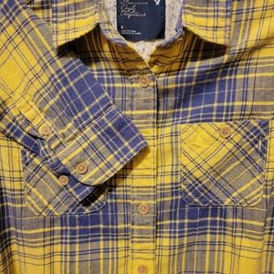 American Eagle button down flannel in size 8- Medium